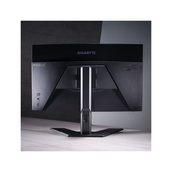 Gigabyte 31,5" M32UC UHD VA LED HDMI/DP/USB ívelt monitor