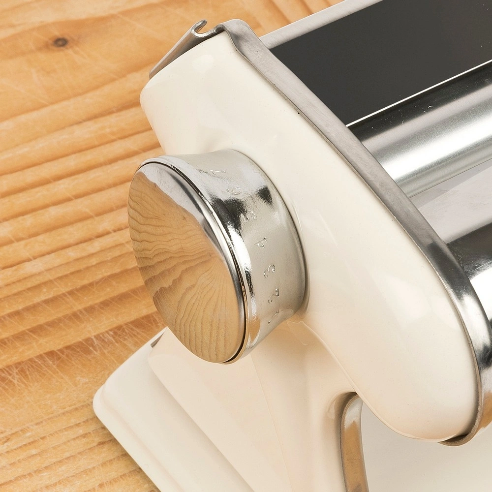 Girmi IM92 krém színű tésztakészítő