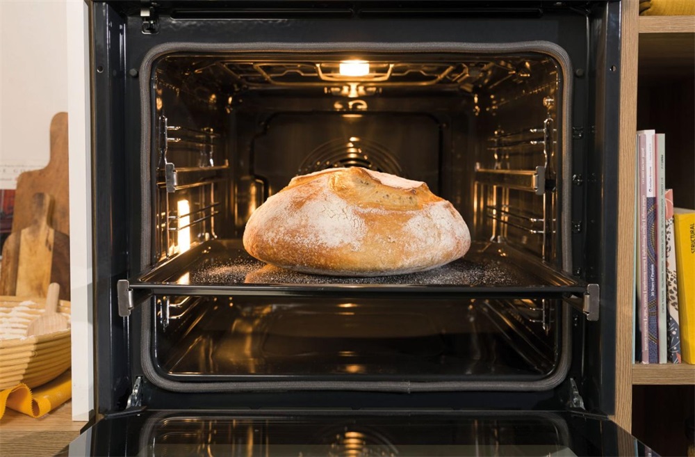 Gorenje BO6735E05B fekete, beépíthető, sütőtér: 77L, grill, légkeverés, hidrolitikus, sütő