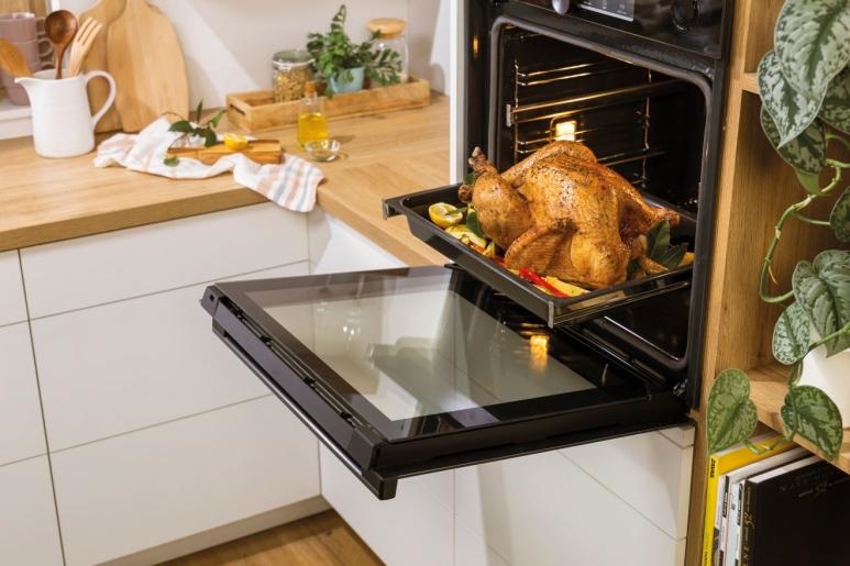 Gorenje BPSA6747A08BGWI fekete, beépíthető, sütőtér: 77L, grill, légkeverés, sütő