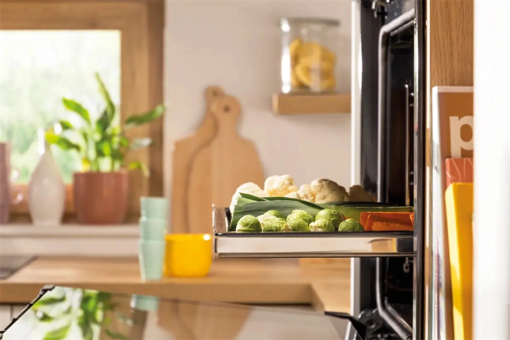 Gorenje BSA6737E15X inox, beépíthető, multifunkciós, 77 l sütő