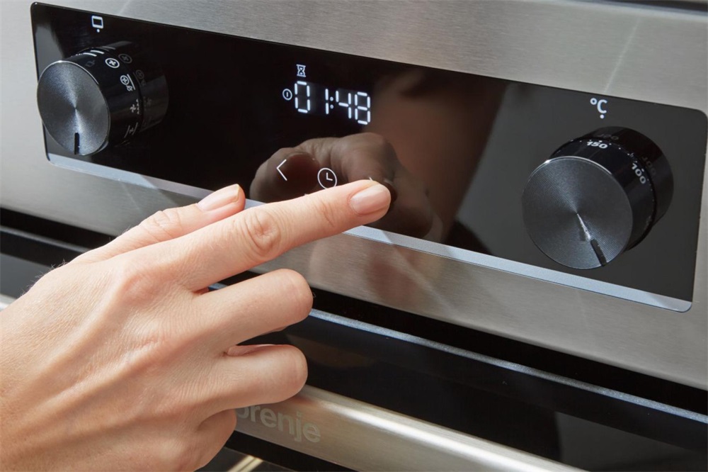 Gorenje GEC5C41SG inox, szabadonálló, kerámialapos, elektromos, főzőzóna: 4, sütő:77L, grill, tűzhely