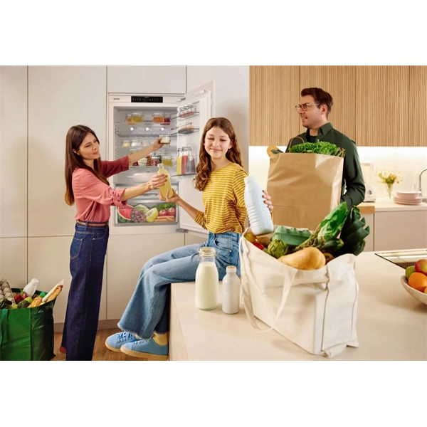 Gorenje NRKI619D61WFE fehér, beépíthető, No Frost, kombinált hűtőszekrény