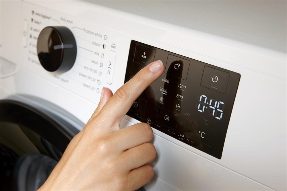 Gorenje WNEI74AS fehér, elöltöltős, max.1400ford., 7 kg, mosógép