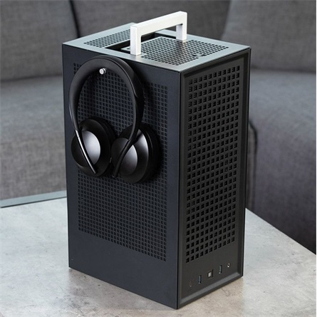 HYTE Revolt 3 táp nélküli Mini-ITX számítógépház fekete