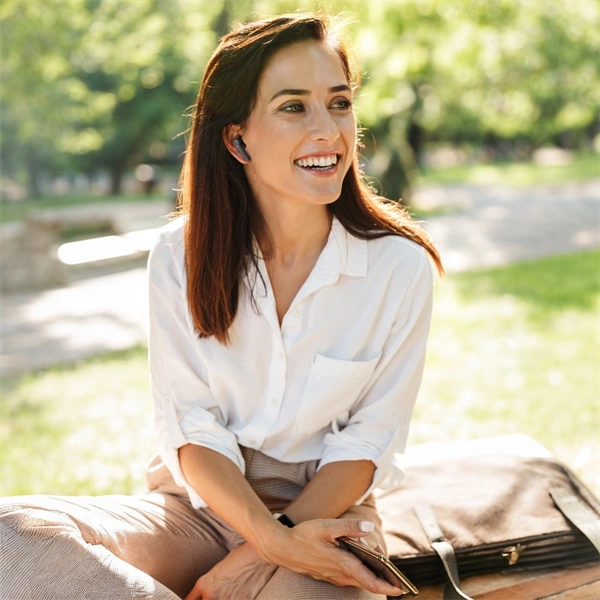 Hama 00221773 Action One True Wireless Bluetooth fekete fülhallgató