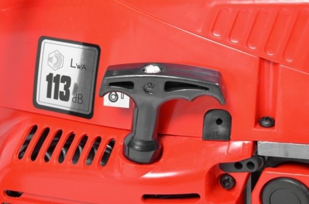 Hecht 45 benzinmotoros láncfűrész