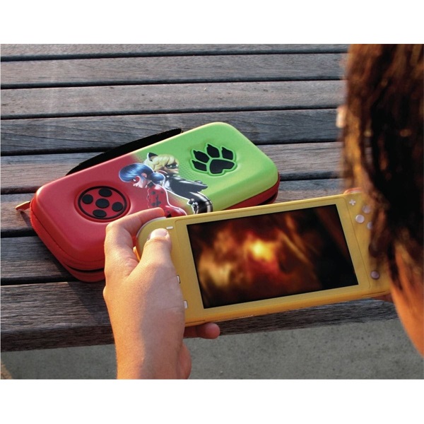 Hyperkin M07541-MTBC Miraculous EVA Nintendo Switch/Switch OLED/Switch "K.bogár és F.macska" erősített utazótok