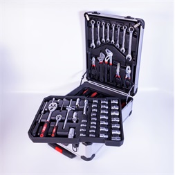 IRIS TOOLS TS-1-007 aluminium táskában szerszámkészlet (Használt - A)