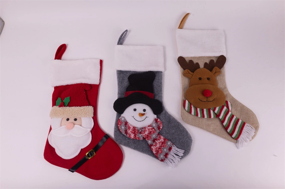 IRIS textil akasztós zokni, karácsonyi figurás, télapó, hóember, rénszarvas, 3 féle 42 x 26cm