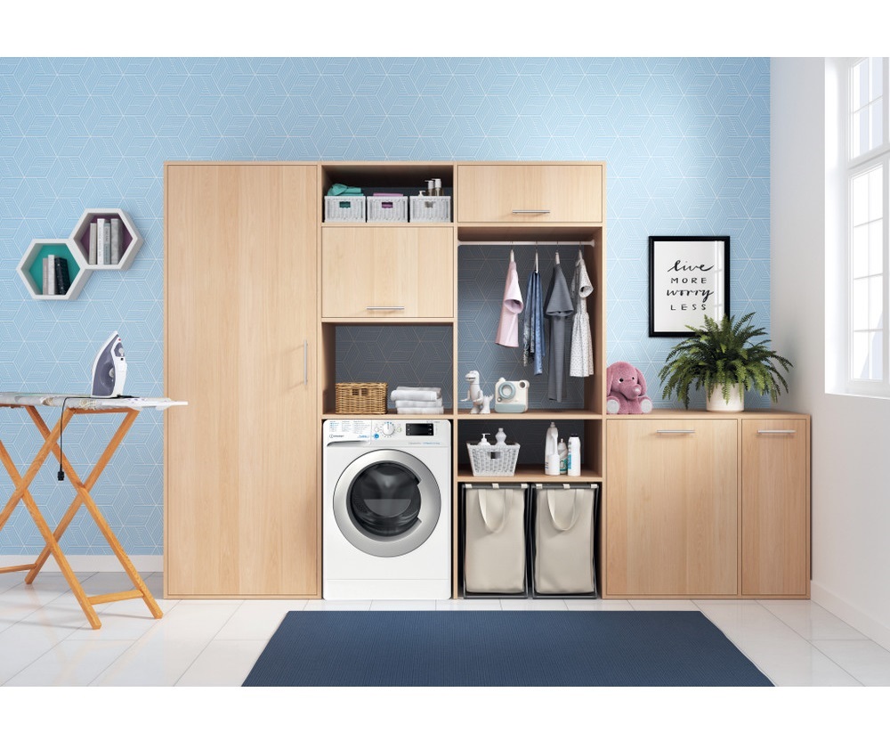 Indesit BDE 96436 EWSV EE fehér, elöltöltős, max.1400ford., 9 kg/6 kg, mosó-szárítógép