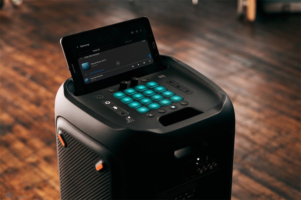 JBL PartyBox 1000 Bluetooth hangszóró