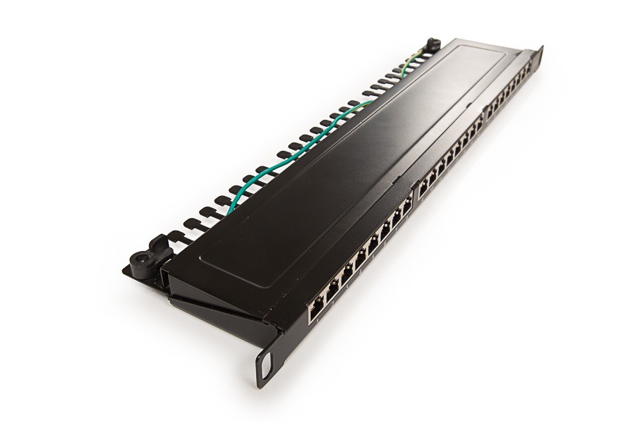 KE-Line Giga KOMPAKT 24port CAT.5e árnyékolt HD patch panel 0,5U RJ45/s