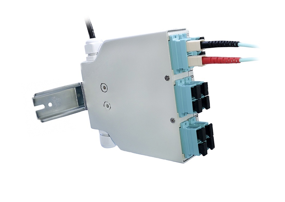 KE-Line HN-DIN6 kalapsínre rögzíthető 6xSC duplex, 6xLC quad toldó számára üres optikai rendező