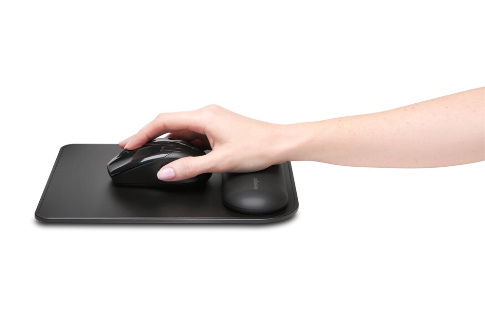 Kensington K52888EU ErgoSoft csuklótámaszos fekete egérpad