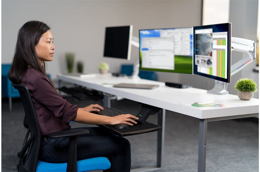 Kensington K52802WW ErgoSoft géltöltésű fekete csuklótámasz