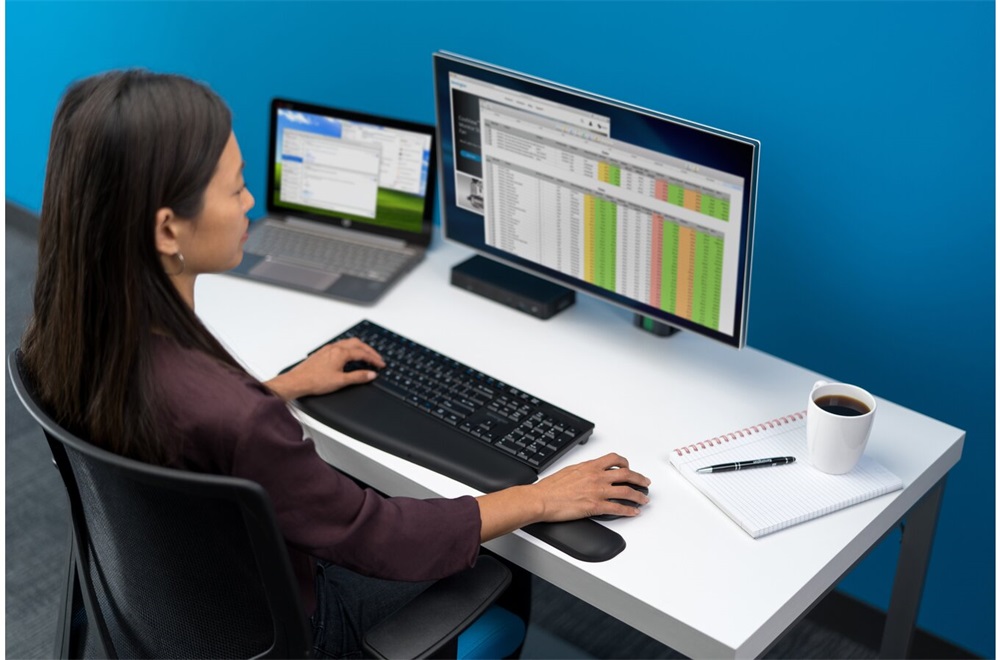 Kensington K52802WW ErgoSoft géltöltésű fekete csuklótámasz