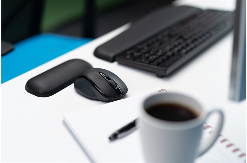Kensington K52802WW ErgoSoft géltöltésű fekete csuklótámasz