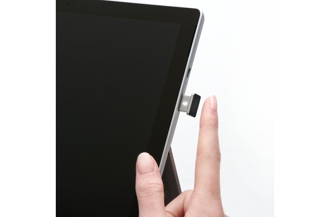 Kensington K64704EU VeriMark IT Windows FIDO2/WebAuth biometrikus ujjlenyomatolvasó