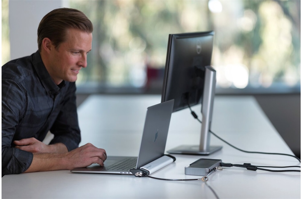 Kensington K64451WW zár nélküli gépekhez laptopzár állomás