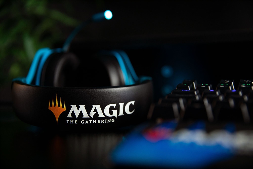 Konix Magic: The Gathering 7.1 Kék gamer headset