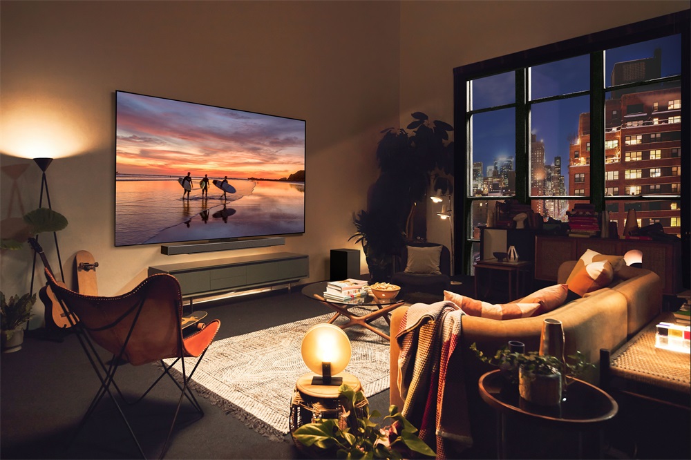 LG 77" OLED77C42LA 4K UHD Smart OLED evo TV