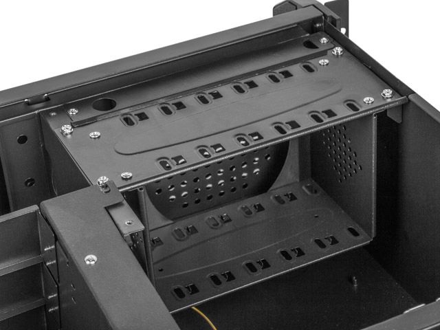 Lanberg SC01-4504-08B 19" 4U SZÉL:430mm MÉLY:450mm MAG:177mm táp nélküli rack szerver ház