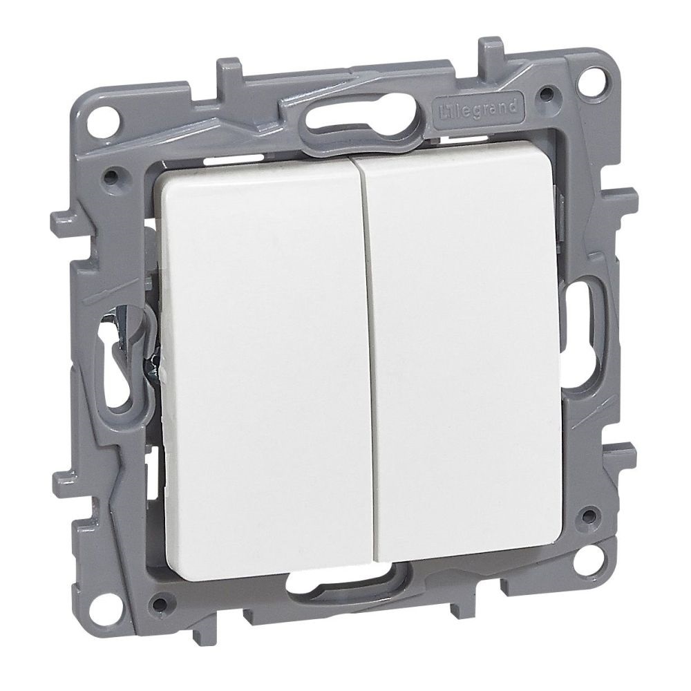 Legrand 764509 Niloé 10 AX + nyomó 6 A - 250 V fehér váltókapcsoló