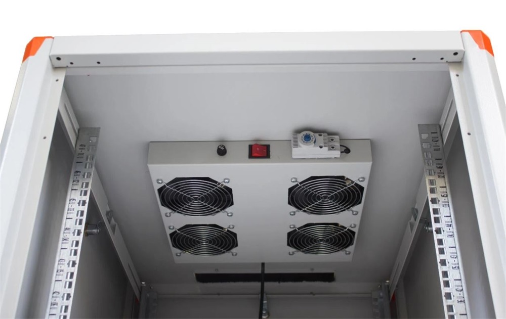 Legrand EC6V 6 ventilátoros tetőventilátor és termosztát készlet Evoline álló szekrényhez