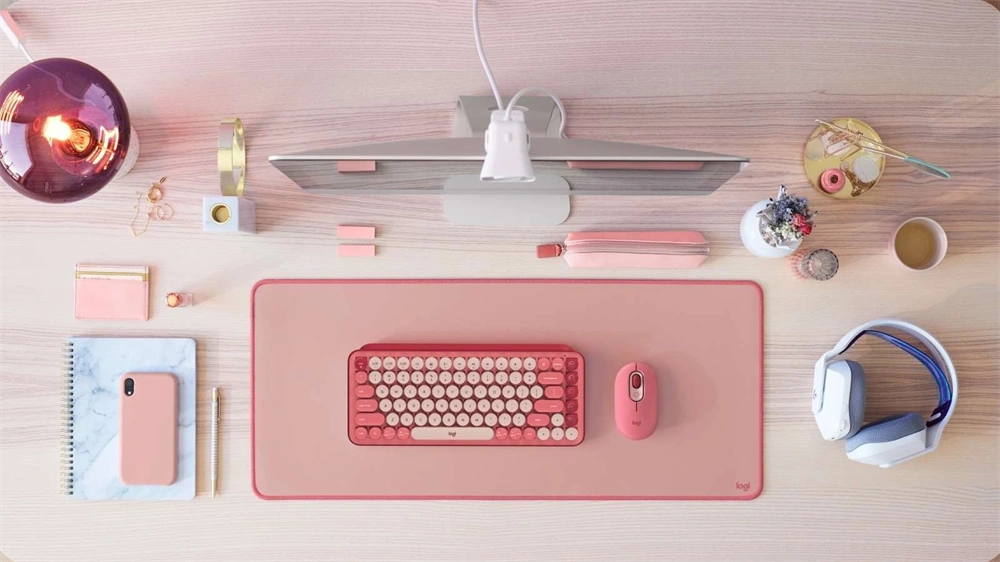 Logitech Studio Series Desk Mat sötétrózsaszín egérpad