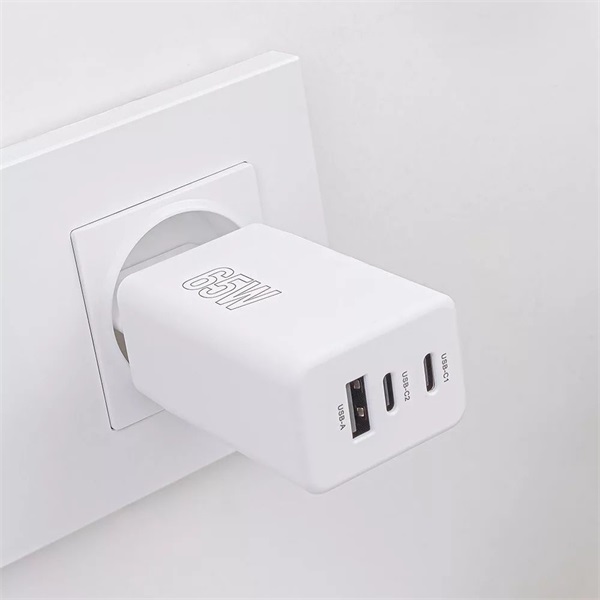 Maxlife ML081100 65W 2xType-C + USB fehér gyorstöltő adapter