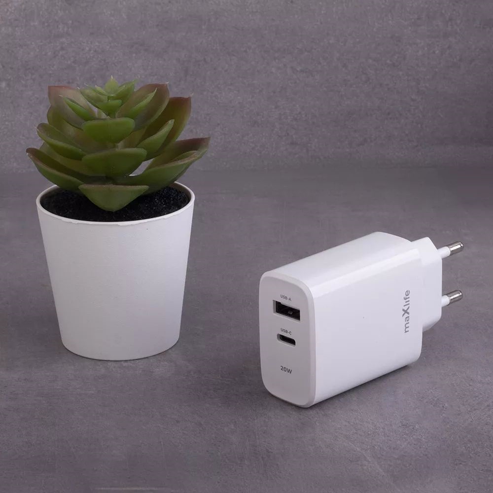 Maxlife ML789838 PD+QC 20W Type-C + USB fehér gyorstöltő adapter