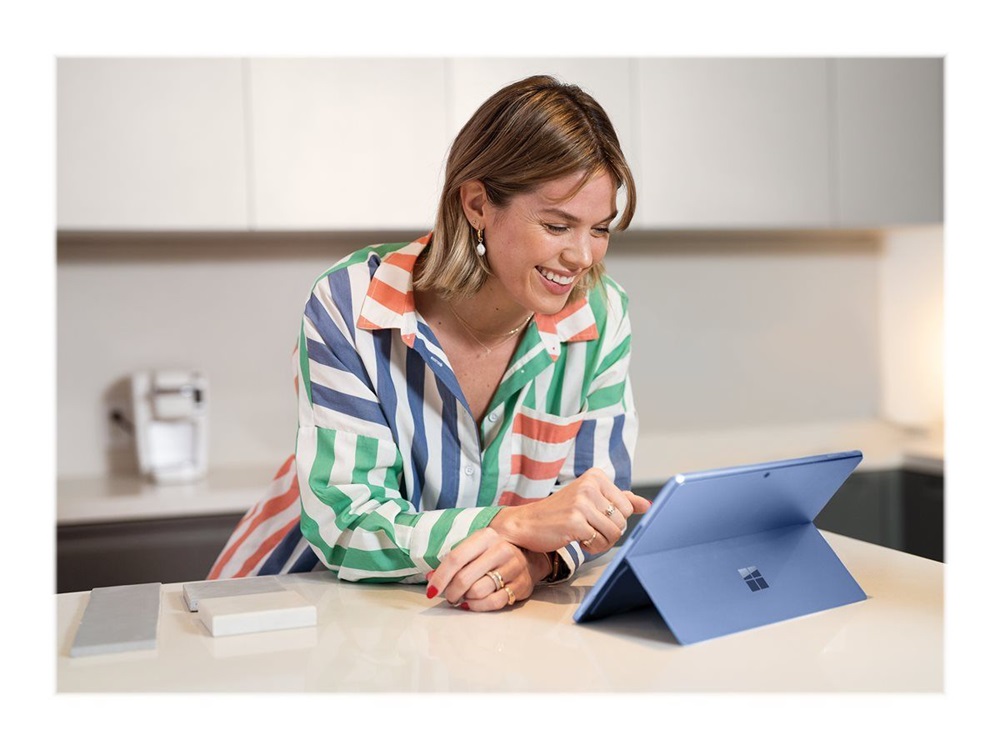 Microsoft Surface Pro 9 13" i5 8/256GB kék Wi-Fi tablet