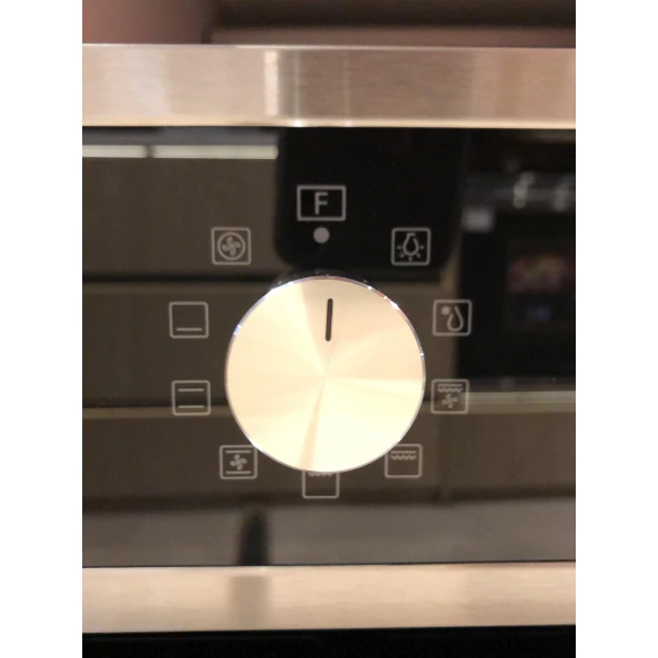 Midea 65M90M1 fekete, beépíthető, sütőtér: 70L, grill, légkeverés, sütő