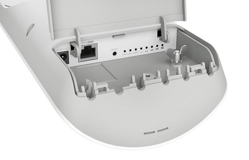 MikroTik mANTBox 2, 12dbi 120 fokos 2.4GHz antenna, Dual Chain 802.11an wireless, 1xGbE LAN, L4