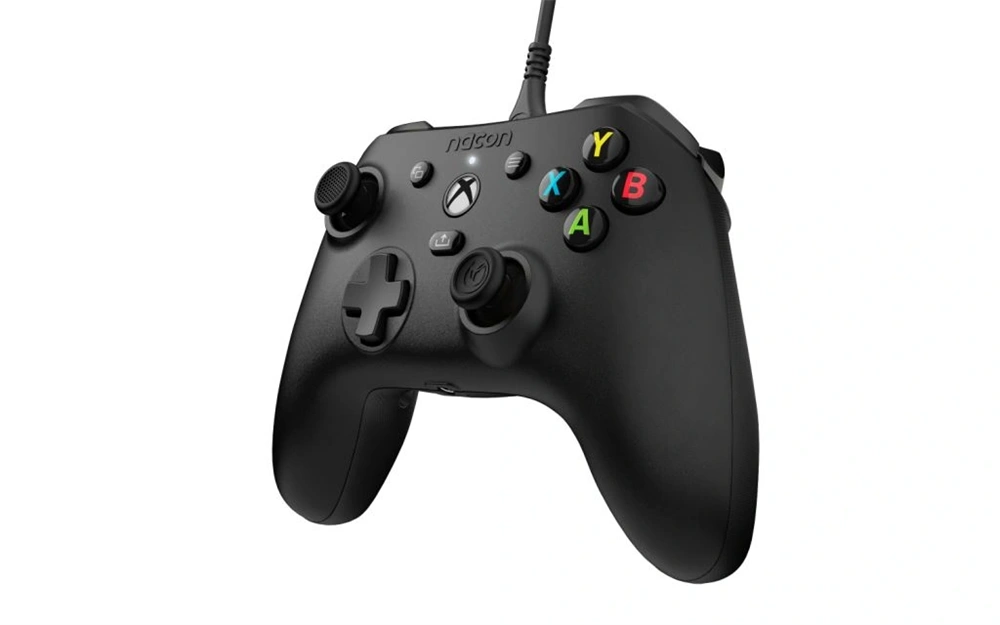 Nacon 2808828 Evol-X Xbox One/Xbox Series vezetékes fekete kontroller