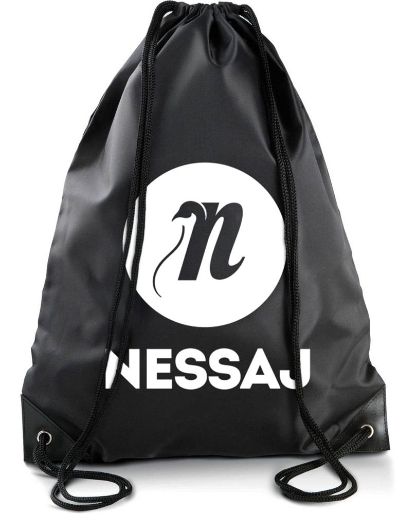 Nessaj fekete tornazsák