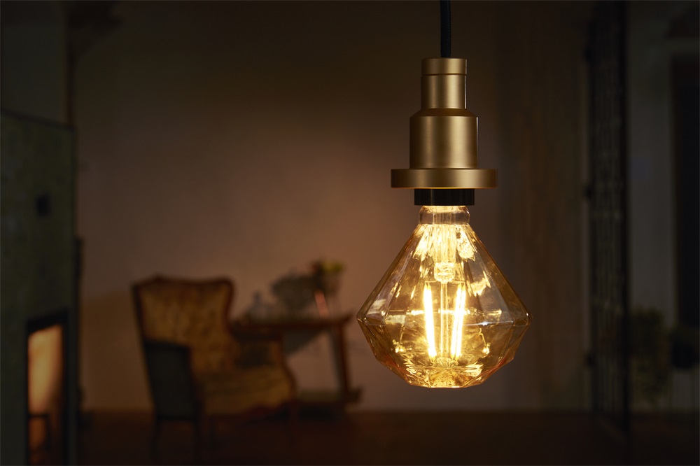 Osram Vintage LED gyémánt forma/átlátszó üveg búra/4,5W/470lm/2500K/E27 LED gyémánt forma izzó
