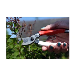 Okatsune 104 nagy kezek számára kerti olló