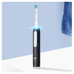Oral-B iO3 Series Black elektromos fogkefe + utazó tok