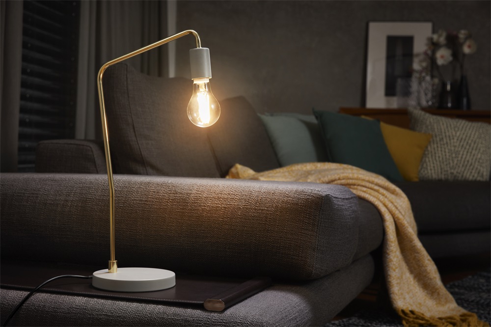 Osram Star átlátszó üveg búra/4W/470lm/2700K/E27 LED körte izzó