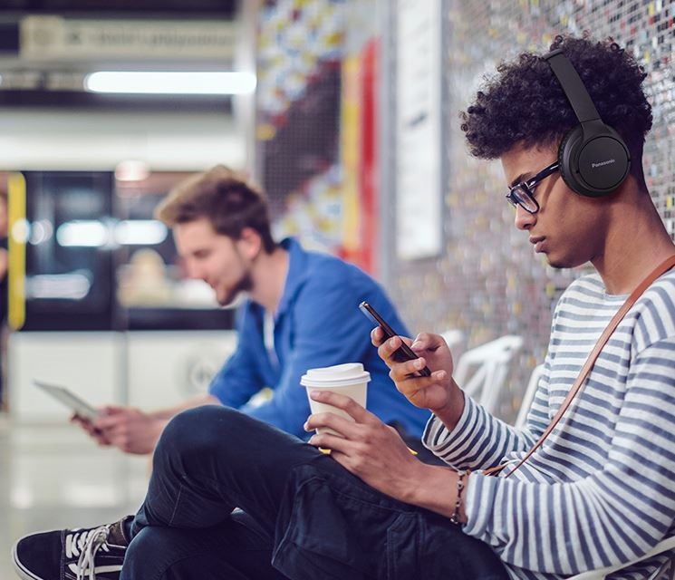 Panasonic RB-HF520BE-K Bluetooth mikrofonos fekete fejhallgató