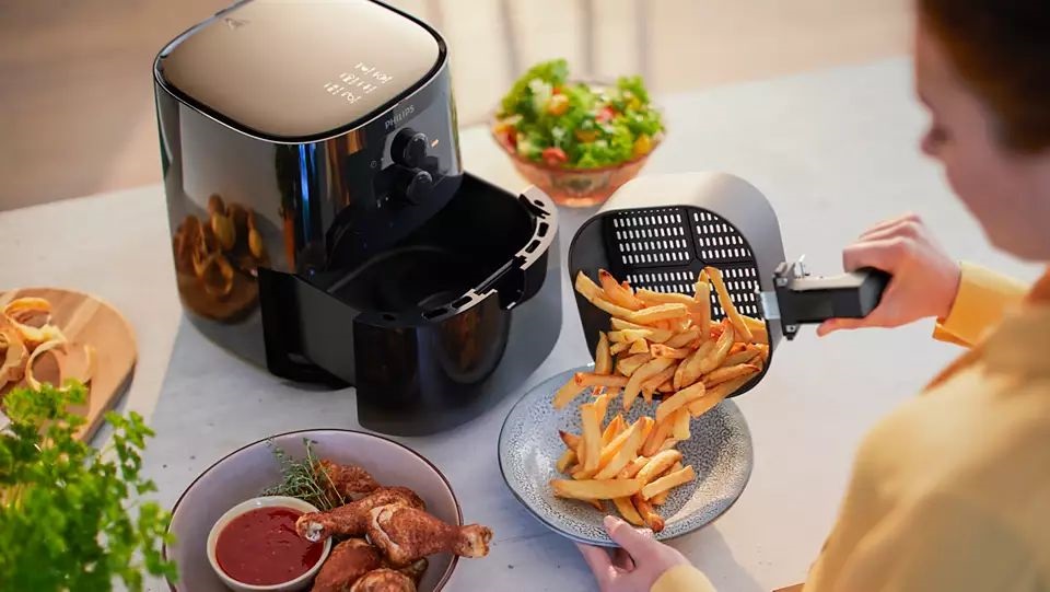 Philips Essential HD9200/90 fekete 4,1 L forrólevegős sütő