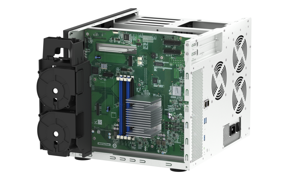 QNAP TS-1655-8G 12xSSD/HDD + 4xSSD NAS