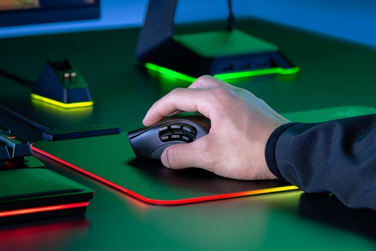 Razer Naga Pro cserélhető gombos 20000dpi gamer egér