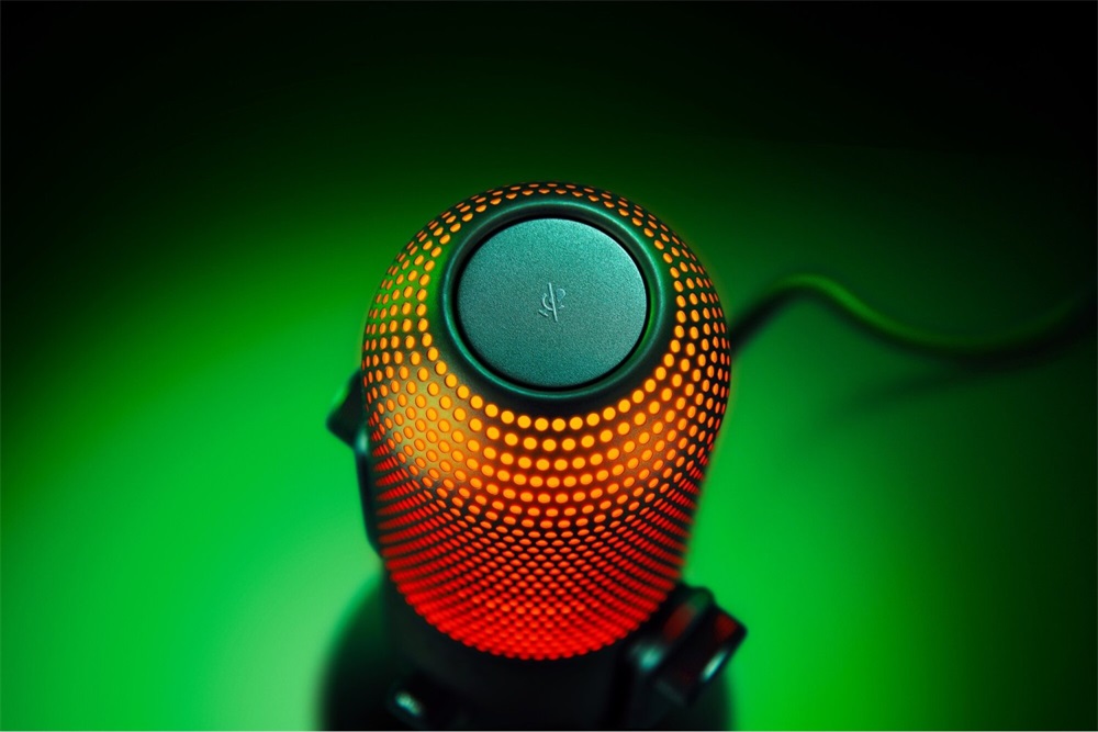 Razer Seiren V3 Chroma fekete gamer mikrofon