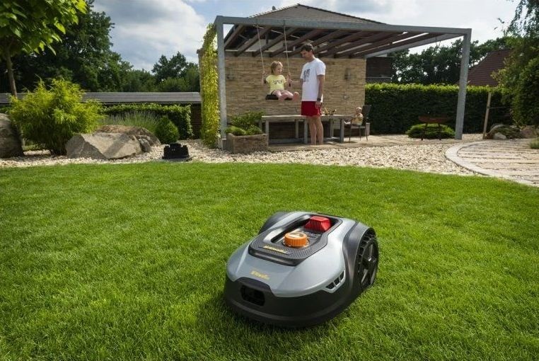 Riwall RRM 650 APP 600 m2, WiFi/Bluetooth akkumulátoros robotfűnyíró