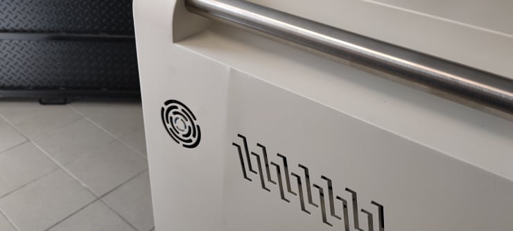 SKC AVA Trolley notebook töltő és tároló szekrény UV fertőtlenítő lámpával (enyhén sérült)