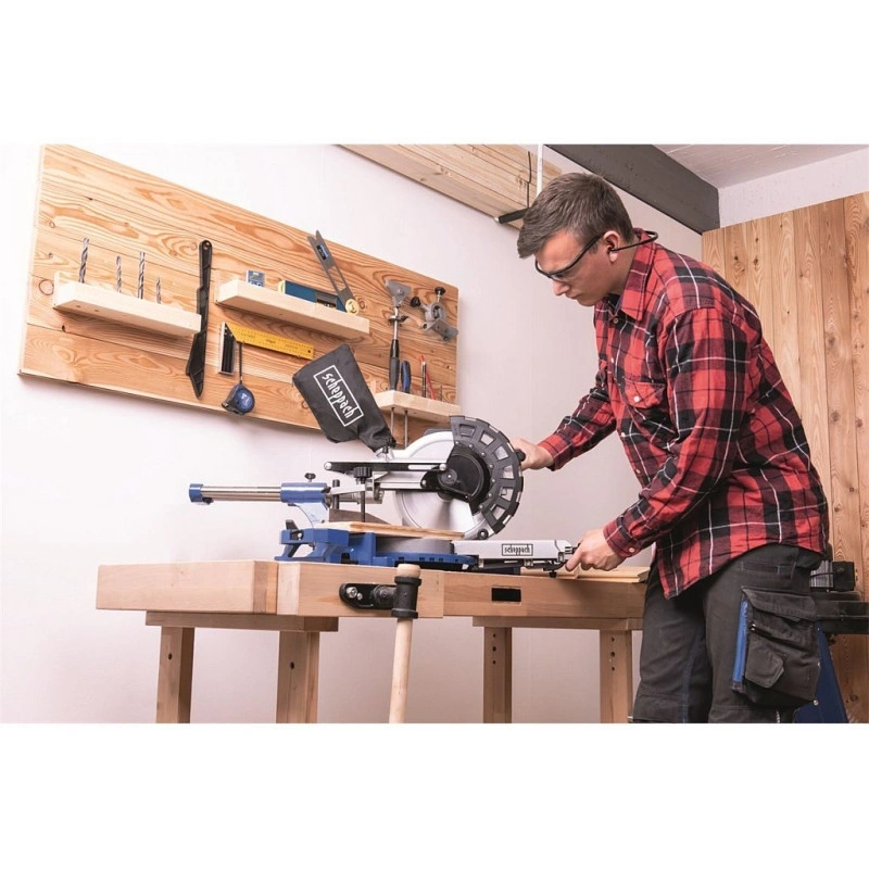 Scheppach HM 254 - gérvágó fűrész húzófunkcióval és lézerrel