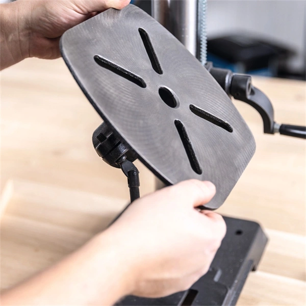 Scheppach TBM 300 Vario keresztlézerrel és LED-világítással oszlopos fúrógép